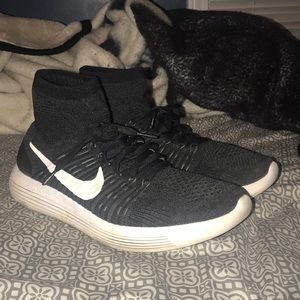 Nike Lunarepic Flyknit Running Shoe